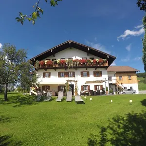 Hainbuchhof Anger